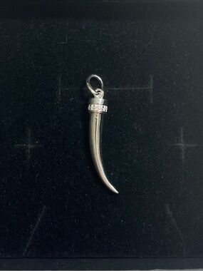 NEW Hillberg & Berk TUSK pendant
925 sterling silver